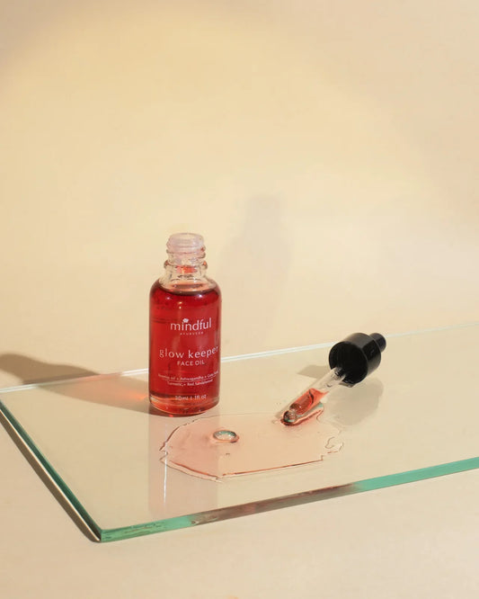 Oils in Skincare: Nourishing vs Pore-Clogging